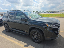 2023 Honda Pilot TrailSport